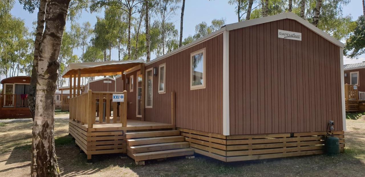 Mobil Homes Xxl2 4 Chambres - Camping Le Ranch Des Volcans Châtel-Guyon Exterior foto